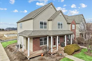 607 Clayton Cir, Sycamore, IL 60178 - Photo 1