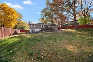 1393 Oakleaf Dr, Saint Anne, IL 60964 - Photo 18