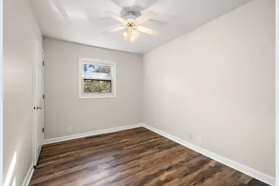 1393 Oakleaf Drive, Saint Anne, IL 60964 - Photo 10