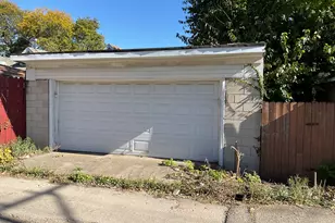 8052 S Harvard Ave, Chicago, IL 60620 - Photo 2