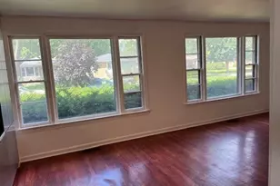 8713 Drake Ave, Skokie, IL 60076 - Photo 4