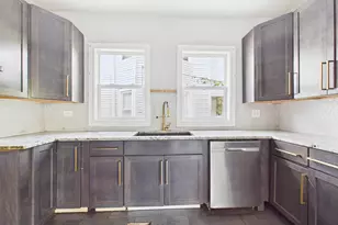 12039 S Yale Ave, Chicago, IL 60628 - Photo 10