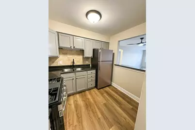 677 S River Road #2D, Des Plaines, IL 60016 - Photo 4