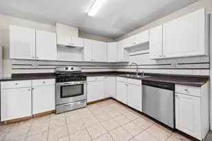 1020 S Park Blvd, Streamwood, IL 60107 - Photo 14