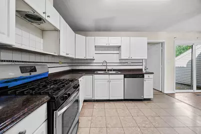 1020 S Park Boulevard, Streamwood, IL 60107 - Photo 12