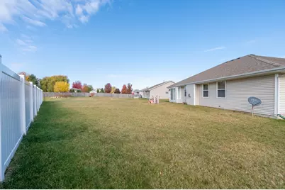 726 Golden Prairie Drive, Davis Junction, IL 61020 - Photo 28