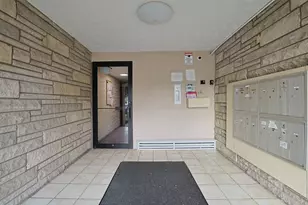 9446 Dee Rd, Des Plaines, IL 60016 - Photo 2