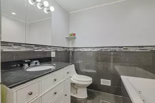 9446 Dee Rd, Des Plaines, IL 60016 - Photo 10