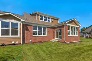 12644 Derry Dr, Lemont, IL 60439 - Photo 2