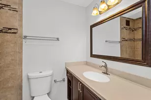 6150 N Kenmore Ave, Chicago, IL 60660 - Photo 18