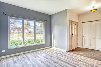 1731 Redwood Lane, McHenry, IL 60050 - Photo 6