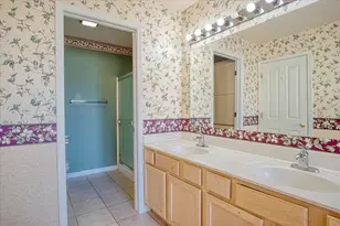 1731 Redwood Ln, McHenry, IL 60050 - Photo 16