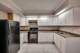 3235 W 157th St, Markham, IL 60428 - Photo 4