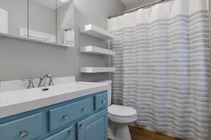 1212 N Madison St, Bloomington, IL 61701 - Photo 10