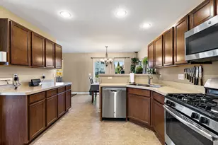 1450 Carlisle Ln, Hampshire, IL 60140 - Photo 10