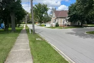 1322 Benton St, Crete, IL 60417 - Photo 36