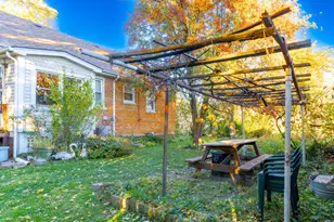 7635 W 65th Pl, Bedford Park, IL 60501 - Photo 12