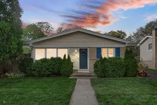 533 Drake St, Libertyville, IL 60048 - Photo 1