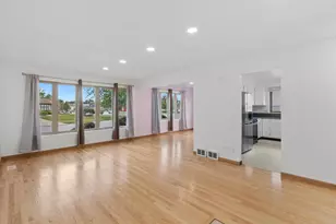 16666 Parliament Ave, Tinley Park, IL 60477 - Photo 4