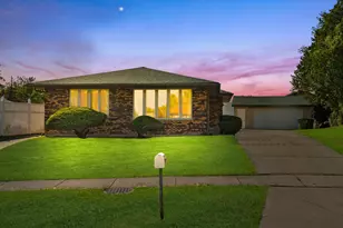 16666 Parliament Ave, Tinley Park, IL 60477 - Photo 2