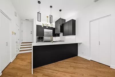 363 W Superior Street #A, Chicago, IL 60654 - Photo 4