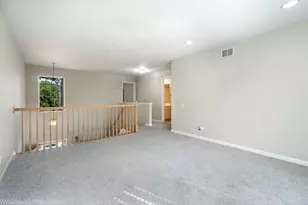 434 Locksley Dr, Streamwood, IL 60107 - Photo 16