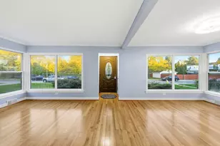 4656 N Narragansett Ave, Harwood Heights, IL 60706 - Photo 10