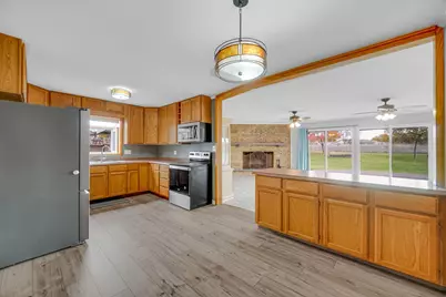 7427 McCurry Road, Roscoe, IL 61073 - Photo 8