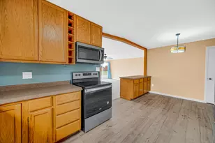 7427 McCurry Rd, Roscoe, IL 61073 - Photo 12