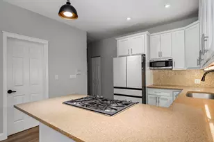 3033 N Racine Ave, Chicago, IL 60657 - Photo 8