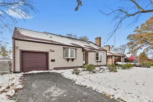 686 2nd St, Crete, IL 60417 - Photo 1