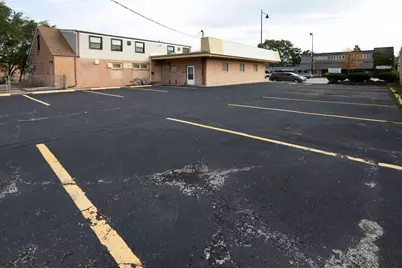 9224 Waukegan Road, Morton Grove, IL 60053 - Photo 28