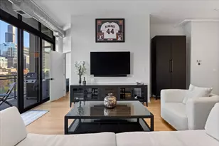 740 W Fulton St, Chicago, IL 60661 - Photo 6