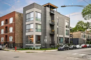 856 N Campbell Ave, Chicago, IL 60622 - Photo 2