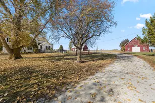 1624 E 1200 North Rd, Milford, IL 60953 - Photo 4