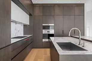 14 W Superior St, Chicago, IL 60654 - Photo 8