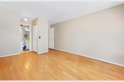 [Address not provided], Buffalo Grove, IL 60089 - Photo 32