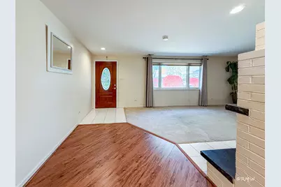 1904 Winston Lane, Schaumburg, IL 60193 - Photo 8