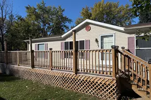 409 E Wood Ln, Belvidere, IL 61008 - Photo 2