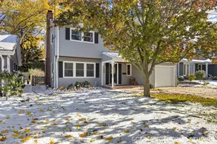 153 N Park Blvd, Glen Ellyn, IL 60137 - Photo 1