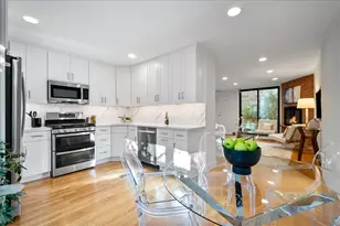 2208 N Burling St, Chicago, IL 60614 - Photo 12