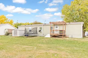 31 Peggy Dr, Sandwich, IL 60548 - Photo 4