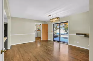 808 Lakeshore Dr, Tuscola, IL 61953 - Photo 20