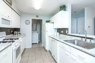 726 N Gary Avenue #109A, Carol Stream, IL 60188 - Photo 8