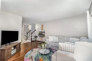 30W359 Wiant Rd, West Chicago, IL 60185 - Photo 6