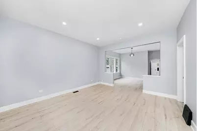 11730 S Perry Avenue, Chicago, IL 60628 - Photo 4