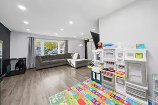 213 Prospect Ave, Wood Dale, IL 60191 - Photo 8