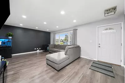 213 Prospect Avenue, Wood Dale, IL 60191 - Photo 12