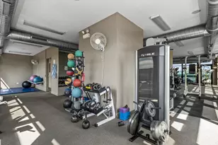 1000 W 15th St, Chicago, IL 60608 - Photo 16