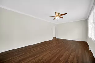 2540 Crystal Dr, Joliet, IL 60435 - Photo 4